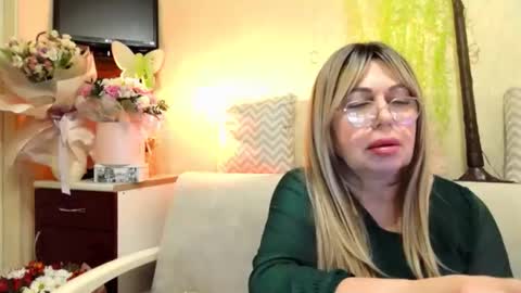 Snapshot of susiexnoreen chatting on April 2026 02:14:02 AM SusiexNoreen online show from April 2026 02:14:02 AM
