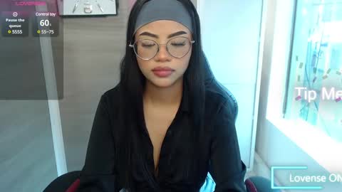 Snapshot of sussan_love01 chatting on February 2025 02:54:02 PM Susan online show from February 2025 02:54:02 PM