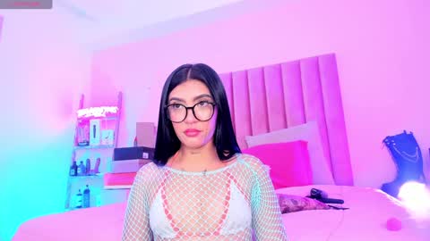 Sussan Nicole  online show from January 2025 04:02:02 PM