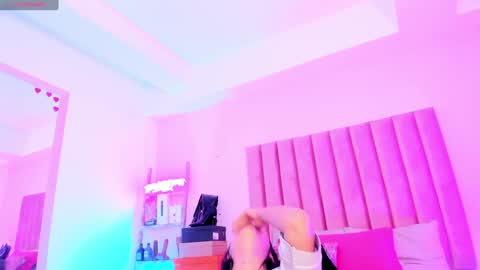 Sussan Nicole  online show from February 2025 03:20:02 PM