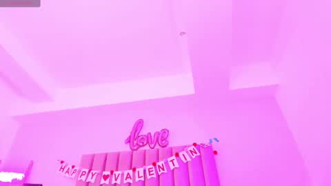 Sussan Nicole  online show from February 2025 03:16:01 PM