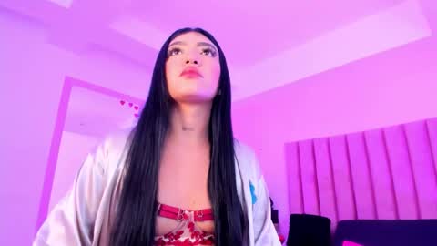Sussan Nicole  online show from November 2025 12:42:02 PM