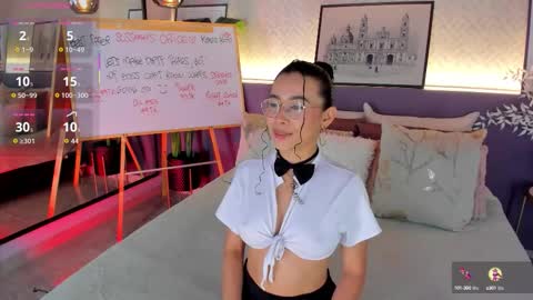 Snapshot of sussanalee chatting on October 2025 12:17:01 PM Your Squirt queen online show from October 2025 12:17:01 PM