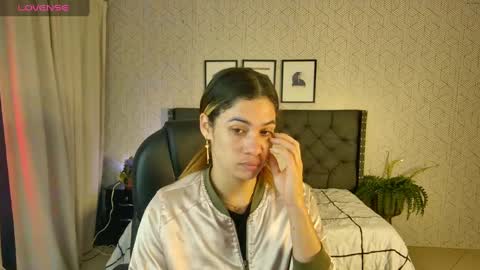 Snapshot of sussy__stone chatting on January 2025 12:35:01 PM online show from January 2025 12:35:01 PM