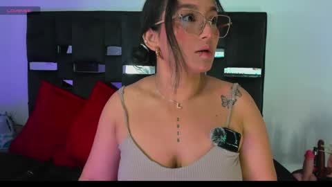 Sussy Sunny online show from April 2026 05:03:01 AM