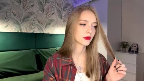 Jessica online show from October 2025 04:14:02 PM