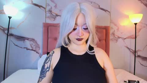 Snapshot of suxan_white chatting on May 2026 09:43:01 PM suxan_white online show from May 2026 09:43:01 PM