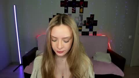 Snapshot of suzie_q69 chatting on December 2025 08:32:02 AM Suzie q online show from December 2025 08:32:02 AM