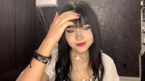 EmilySuonn online show from April 2026 05:43:02 AM