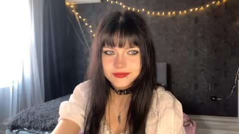 EmilySuonn online show from May 2026 05:35:01 AM