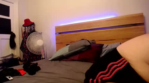 Snapshot of suziestardust chatting on January 2026 11:35:01 AM suzie stardust online show from January 2026 11:35:01 AM