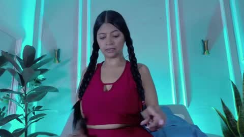 Suzy online show from April 2026 07:40:02 PM