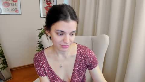 Suzy  next stream  Thursday Friday Saturday online show from February 2025 05:13:02 AM