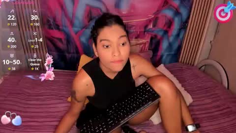 suzzann_rugg online show from September 2025 10:53:01 PM