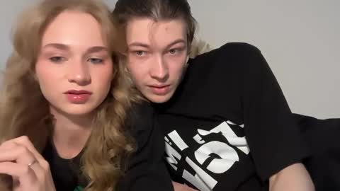 Snapshot of swaggaenjoyer chatting on April 2026 12:23:01 PM Denis and Mia online show from April 2026 12:23:01 PM