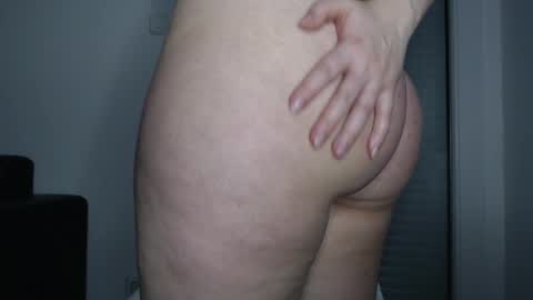 sweat_mia online show from February 2025 11:36:01 PM