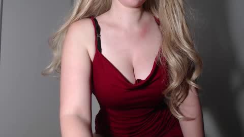 sweat_mia online show from September 2025 07:52:01 AM