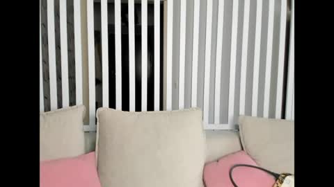 sweeety_peach online show from April 2026 08:45:02 AM