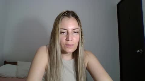 Snapshot of sweet__alana chatting on December 2024 12:44:01 AM Sweet  alana online show from December 2024 12:44:01 AM