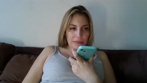 Snapshot of sweet__alana chatting on January 2025 09:40:01 PM Sweet  alana online show from January 2025 09:40:01 PM