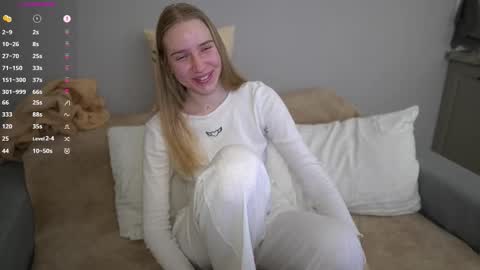 Michelle online show from December 2025 09:32:02 PM