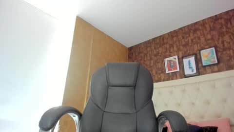 Snapshot of sweet__vanessa1 chatting on March 2026 07:53:01 PM Vanessa online show from March 2026 07:53:01 PM