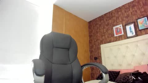 Snapshot of sweet__vanessa1 chatting on March 2026 08:01:01 PM Vanessa online show from March 2026 08:01:01 PM