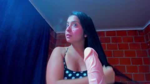 sweet and hot alaia online show from February 2026 02:40:01 AM