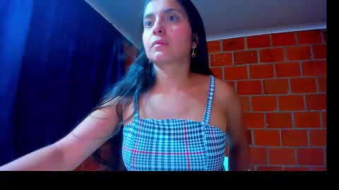 sweet and hot alaia online show from February 2026 07:19:01 AM