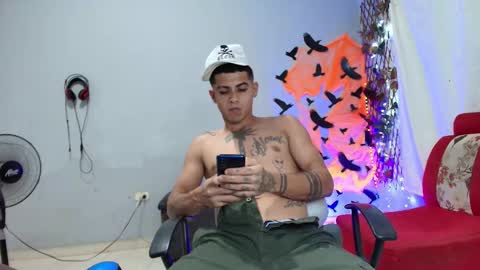 sweet_angel25 online show from October 2025 11:07:01 PM