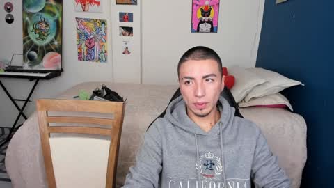 Snapshot of sweet_boys_xx chatting on February 2025 12:06:02 PM CristianBrayan PVT OPEN online show from February 2025 12:06:02 PM