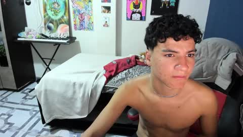 Snapshot of sweet_boys_xx chatting on September 2025 03:39:01 AM CristianBrayan PVT OPEN online show from September 2025 03:39:01 AM