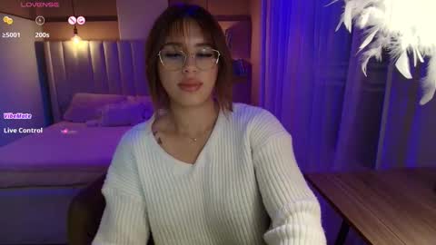 Snapshot of sweet_cami1 chatting on September 2025 02:15:02 AM Camila online show from September 2025 02:15:02 AM