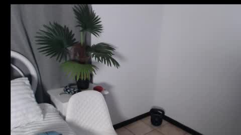 Chantelle online show from November 2025 08:33:02 PM