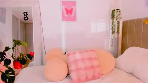 Snapshot of sweet_doll_ chatting on November 2025 11:37:01 PM Dulce ONLYFANS jessica78784405 online show from November 2025 11:37:01 PM