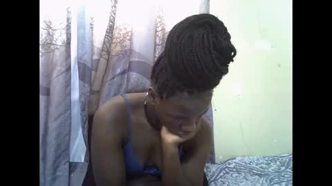 Snapshot of sweet_elisa001 chatting on May 2026 07:05:02 AM Edah online show from May 2026 07:05:02 AM