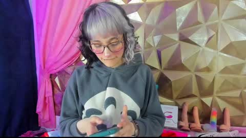  emmili  online show from January 2025 03:24:01 PM