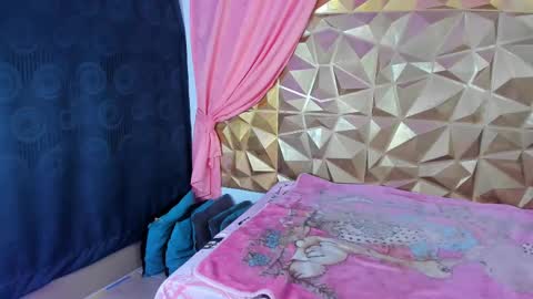  emmili  online show from February 2025 06:16:01 PM