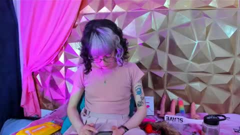  emmili  online show from February 2025 03:19:02 PM