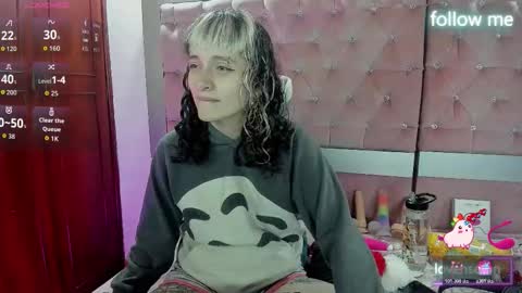  emmili  online show from December 2025 12:03:02 PM