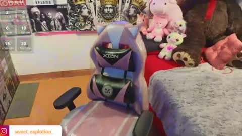 Snapshot of sweet_explotion chatting on May 2026 03:47:01 AM sweet thani online show from May 2026 03:47:01 AM