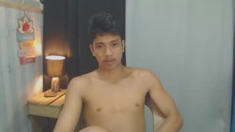 Snapshot of sweet_guyxx chatting on February 2025 01:08:02 PM sweet_guyxx online show from February 2025 01:08:02 PM