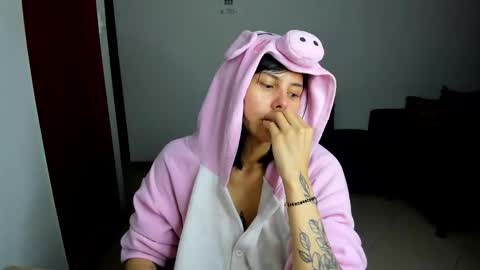 Hanna online show from September 2025 03:43:02 AM