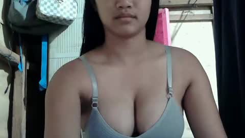 Hazel online show from February 2026 10:57:02 PM