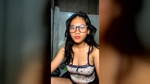 Snapshot of sweet_kwenie chatting on June 2026 06:51:02 PM sweet kwenie online show from June 2026 06:51:02 PM
