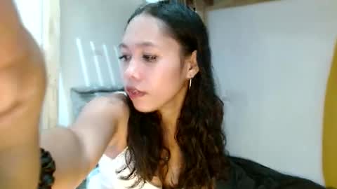 sweet_ky online show from February 2026 03:15:02 AM