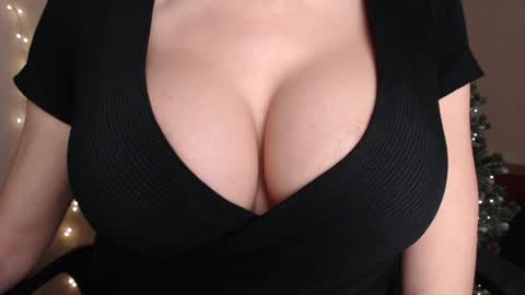 Snapshot of sweet_lil_thing chatting on January 2026 02:55:02 PM Jen online show from January 2026 02:55:02 PM