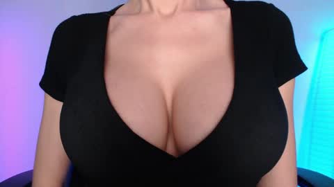 Snapshot of sweet_lil_thing chatting on April 2026 02:58:01 PM Jen online show from April 2026 02:58:01 PM