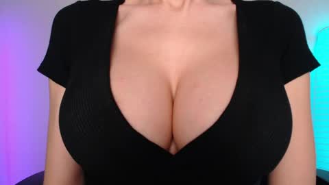 Snapshot of sweet_lil_thing chatting on April 2026 07:36:01 AM Jen online show from April 2026 07:36:01 AM