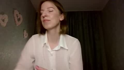 sweet_lilbunny online show from September 2025 04:12:02 PM